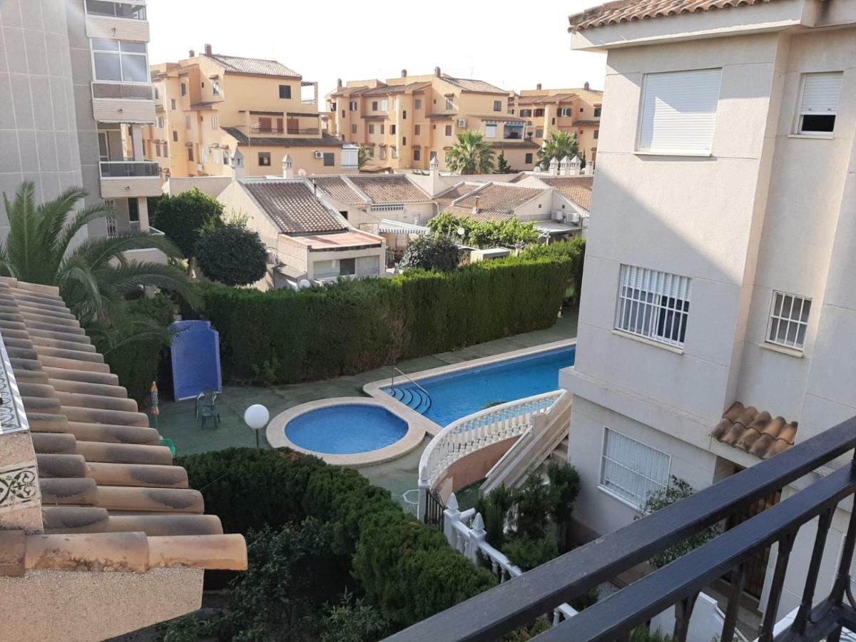 Residencia Alhambra Los Cisnes Торрев'єха Екстер'єр фото